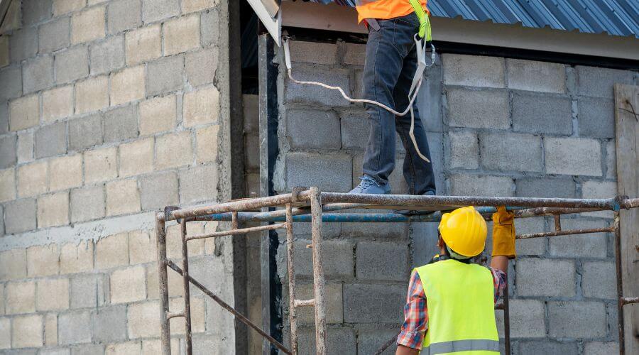 Expert Emergency Roof Repairs services in Coralville, IA